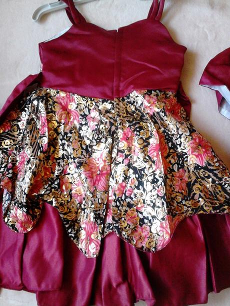 Šatičky s vestičkou, 104