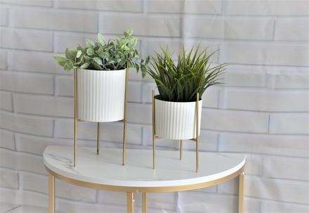 2x kovový kvetináč, 