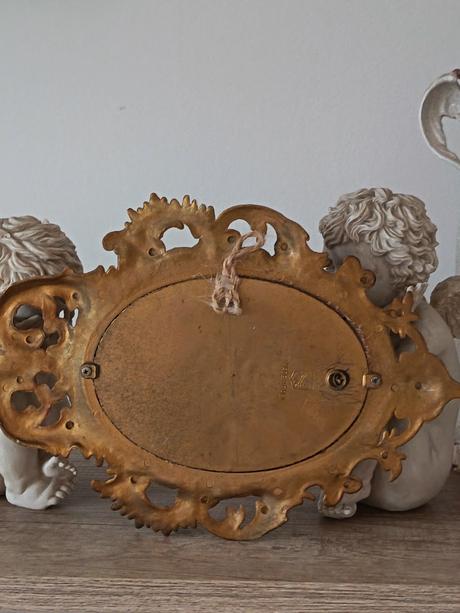 Vintage gobelin v starozitnom rame,