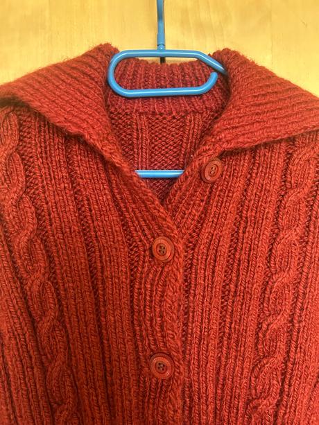 Škoricový ručne robený sveter, 146