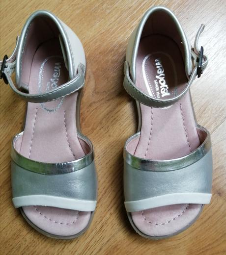 Strieborno-biele sandálky mayoral, mayoral,26