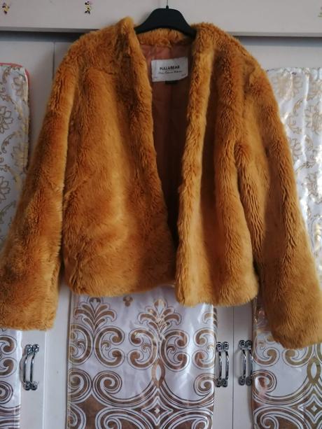 Kožušinový kabátik, pull&bear,s