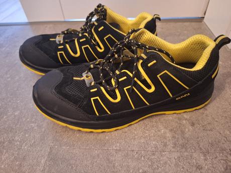 Pracovná obuv, vhodná aj do školy na prax, 44