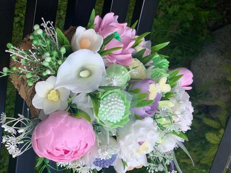 Mydlova kytica v košíku, 