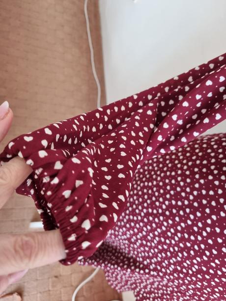 Bordové zavinovacie šaty oasis m so srdiečkami, m