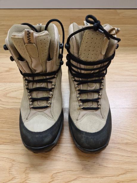 Turistická obuv, 39