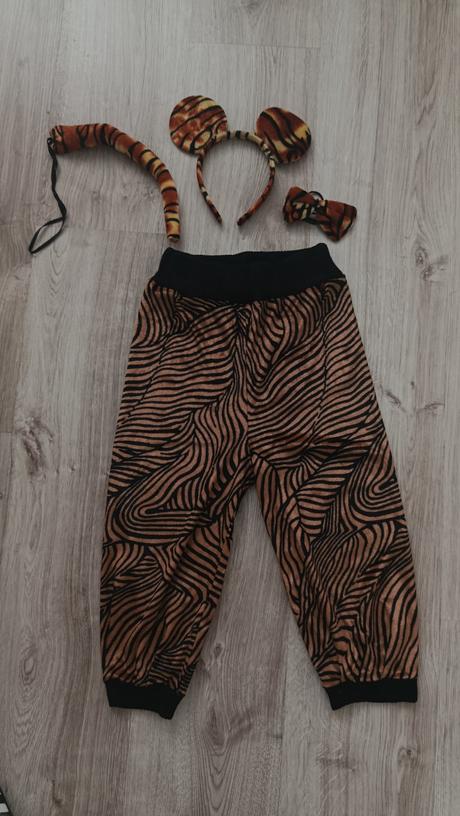 Kostym tiger, 104