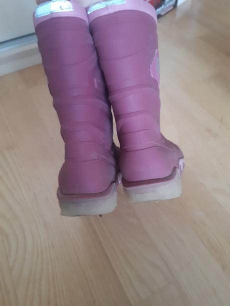 Gumáky svietiace 28/29, 28