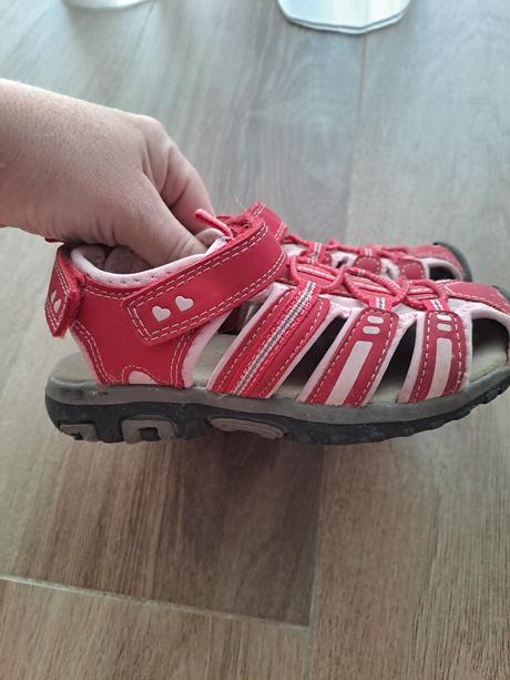 Trekové sandálky, 28