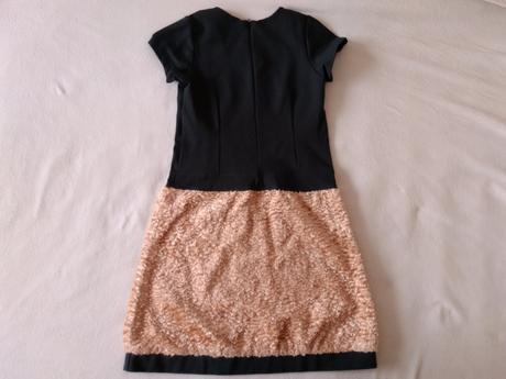 Zaujímavé šaty, 140