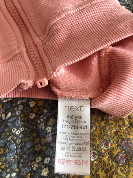 Mikinka s jednorožcom, next,116