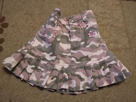 Komplet sukňa a vesta, 98