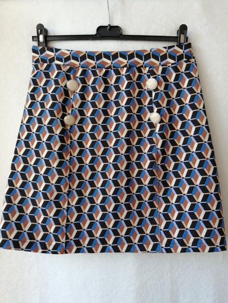 Pekná sukňa, amisu,38