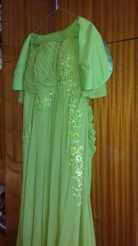 Spolocenske saty, 40