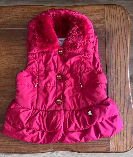 Rozkošná vesta mayoral s kožušinkovým golierom, mayoral,128