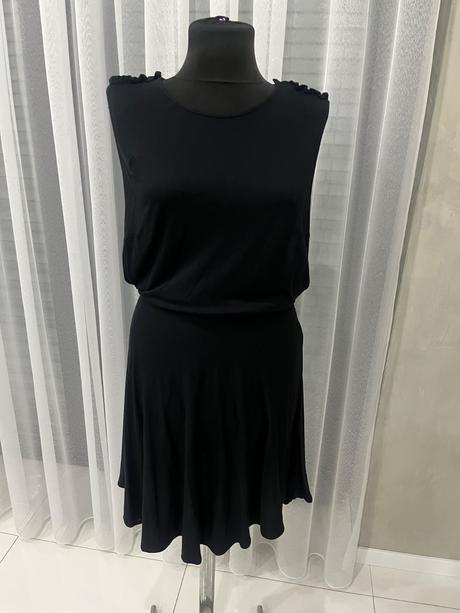 Armani, armani,m