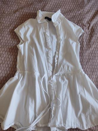 Biela kosela s, gate,s