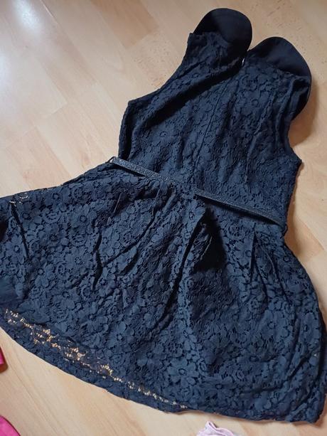 Elegantne šaty s opaskom, next,122
