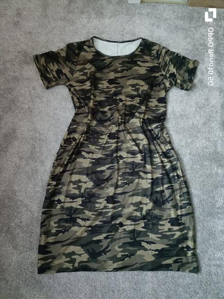 Balík dámskeho oblečenia, s