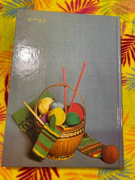 Retro stará kniha škola pletenia, háčkovania 1986,