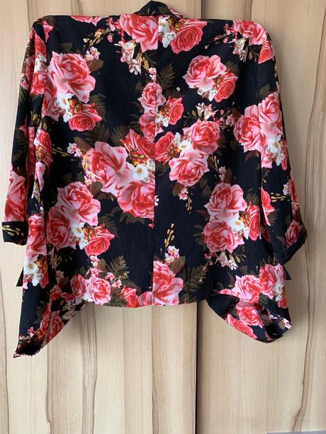 Kvetované sačko, m