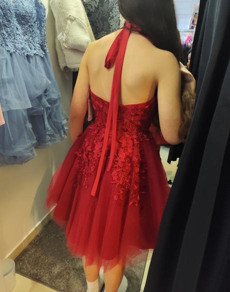 Spoločenské šaty, 34