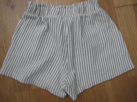 Šortky, zara,152
