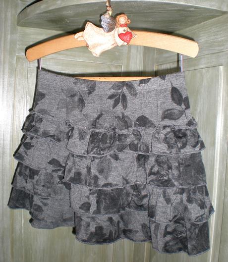 Sukňa s volánmi, 116