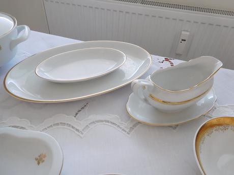 Čechoslovákia značený porcelán taniere+omáčkovník., 