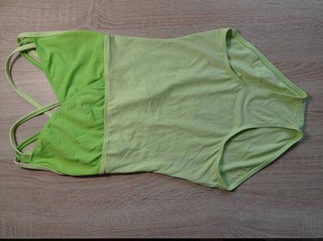 Predám tanečné dresy, capezio,s