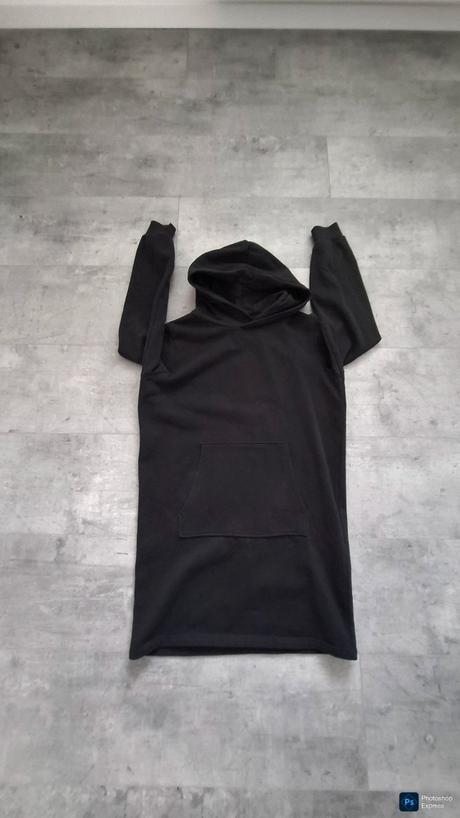 Cierne mikinove saty, house,m