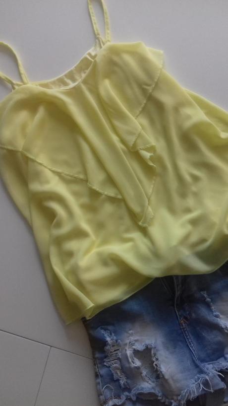 Top s volanikom uni veľkosť, m