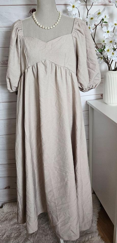 Krásne zaujímavé lahulinké šaty, l