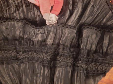 Čierna volánová sukňa, s