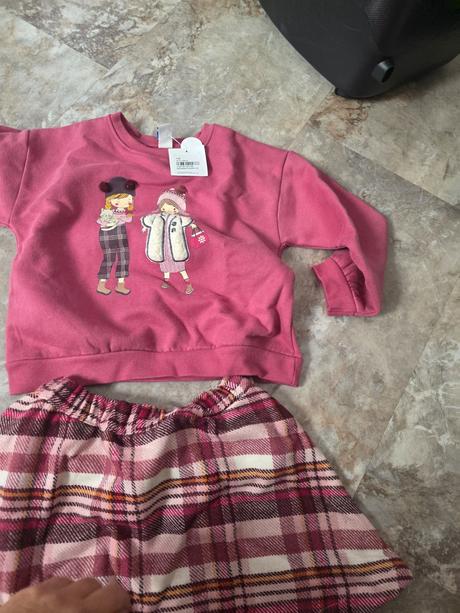 Suprava 110 - mikinka a suknicka, 110