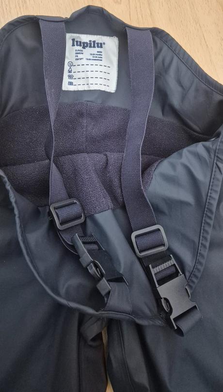 Nepremokavé gate, lupilu,86