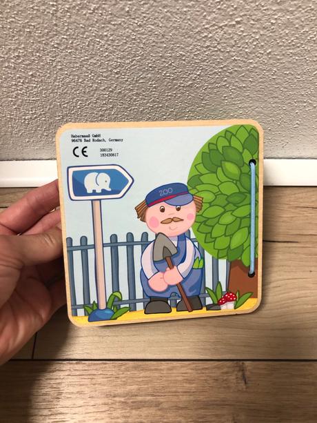 Drevená knižka zn. haba, 