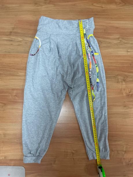 Tanečné tepláky, 158