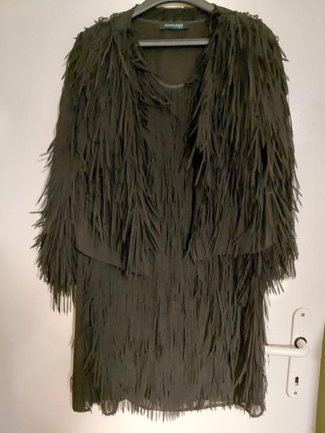 Suprava-šaty a sako so strapcami,vel. s,zn.guess, guess,s