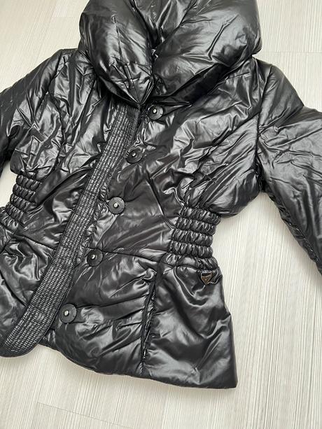 Guess bunda, guess,s