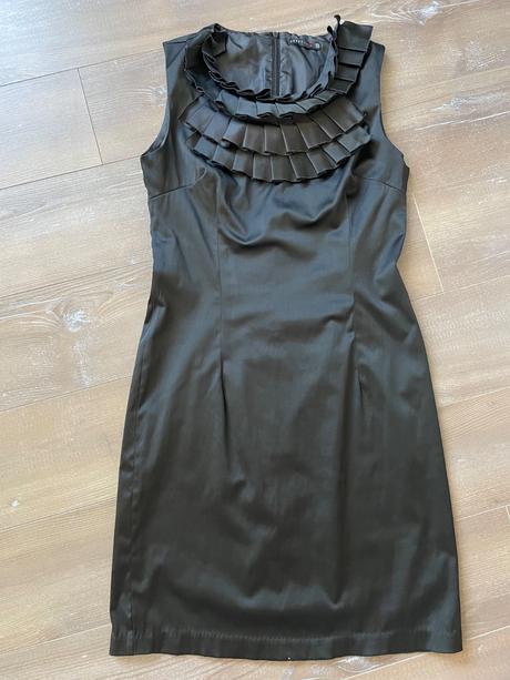 Čierne elegantne saty, m