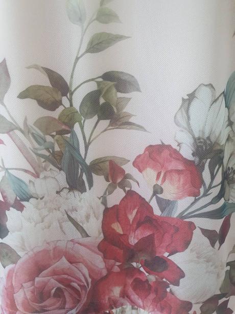 Elegantné šaty-nové, nenosené, 50