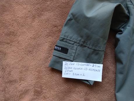 Kabátik, hugo boss,74
