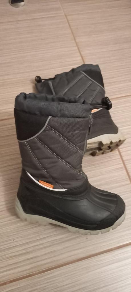 Snehule demar, demar,25