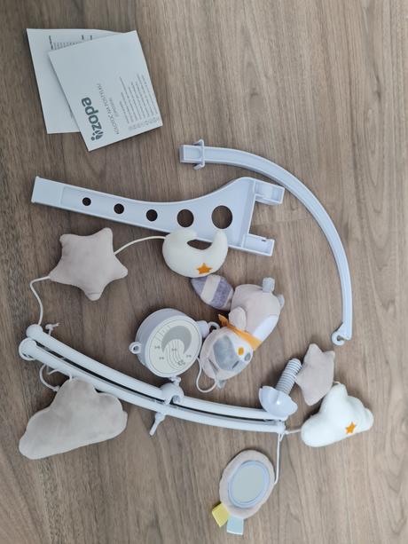 Kolotoč nad postieľku zopa, 