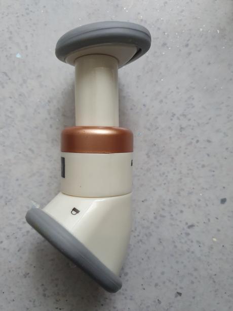 Strojček na dvojitú bradu,