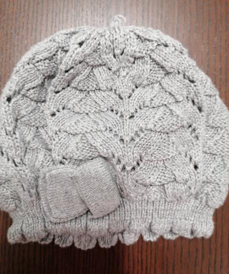 Šeda baretka, h&m,74