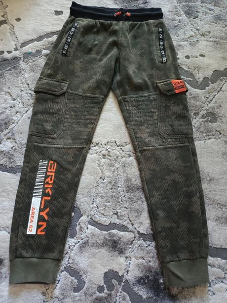 Teplé tepláky 146/152, chapter young,146