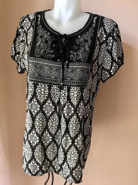 Blúzka 40/42. /37, 42