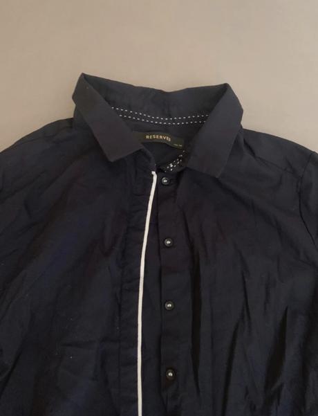 Tmavomodra kosela, reserved,m